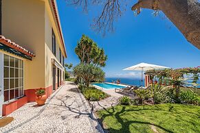 Quinta D'Alegria by Our Madeira