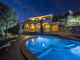 Quinta Girassol by Our Madeira