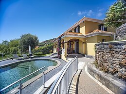 Quinta Girassol by Our Madeira