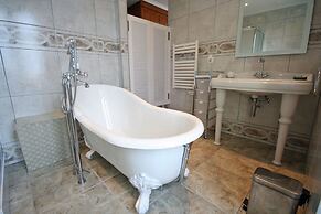 Quinta Girassol by Our Madeira