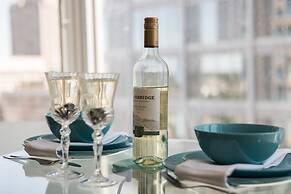 QuickStay Yorkville Condo - Yonge & Bloor