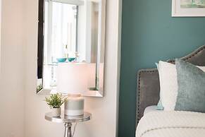 QuickStay Yorkville Condo - Yonge & Bloor