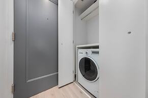 QuickStay Yorkville Condo - Yonge & Bloor