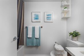 QuickStay Yorkville Condo - Yonge & Bloor