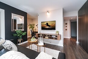 QuickStay Yorkville Condo - Yonge & Bloor