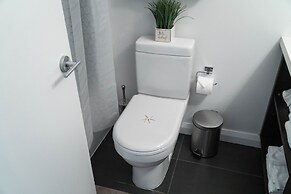 QuickStay Yorkville Condo - Yonge & Bloor