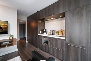 QuickStay Yorkville Condo - Yonge & Bloor