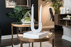 QuickStay Yorkville Condo - Yonge & Bloor