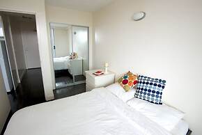 Backpacker College at EC Vancouver: APT Living