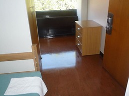 Backpacker College at University of Toronto - New College Residence - 