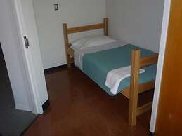 Backpacker College at University of Toronto - New College Residence - 