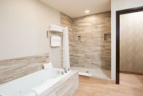 Pomeroy Inn & Suites Prince George