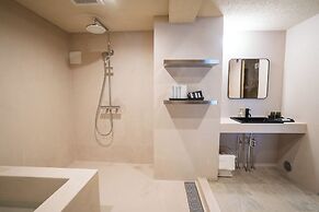 SAUNALAND ASAKUSA - Hostel