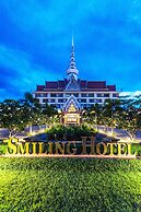 Smiling Deluxe Hotel