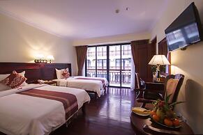 Smiling Deluxe Hotel