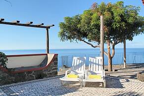 Stonecliff Cottage by Our Madeira