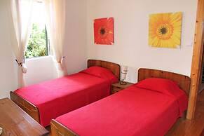 Stonecliff Cottage by Our Madeira