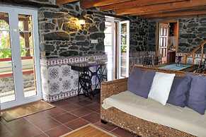 Stonecliff Cottage by Our Madeira