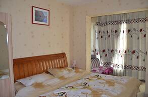 Lan Zhou Long Shang Rain Fall