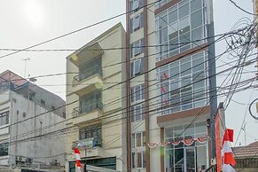 RedDoorz near Hayam Wuruk