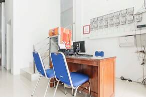 RedDoorz near Hayam Wuruk