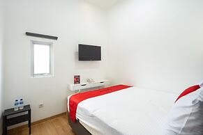 RedDoorz Plus @ Danau Sunter Utara