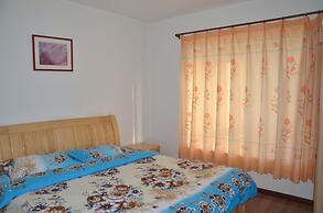 Lanzhou Longshang Mingzhu Apartment Three-bedroom suite