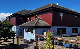 Snowgoose Apartments & Blacksmith Bunkhouse