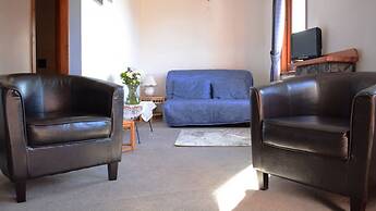 Snowgoose Apartments & Blacksmith Bunkhouse