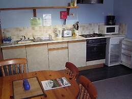 Snowgoose Apartments & Blacksmith Bunkhouse