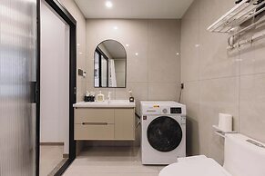 The Bund River Prologue Residence