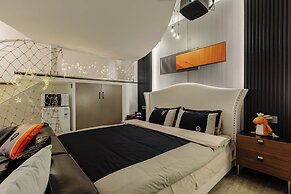 The Bund River Prologue Residence