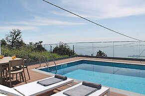 Vila da Portada by Our Madeira