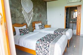 West Break Bali Medewi