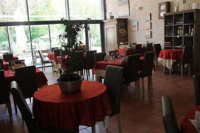 Aux Sabots Rouges