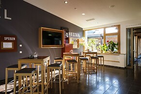 DJH Garmisch- Partenkirchen - Hostel