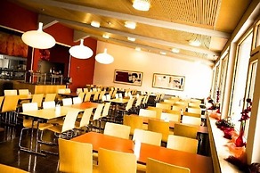 DJH Garmisch- Partenkirchen - Hostel