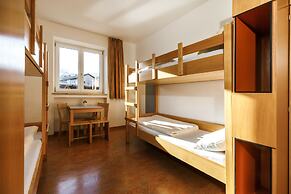 DJH Garmisch- Partenkirchen - Hostel