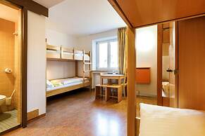 DJH Garmisch- Partenkirchen - Hostel