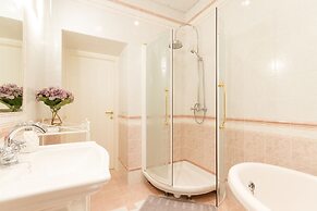 Charming Apartments near Hermitage