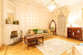 Charming Apartments near Hermitage