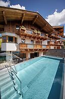 Hotel Astrid inklusive JokerCard, Pool und Liegewiese
