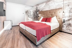 Hotel Astrid inklusive JokerCard, Pool und Liegewiese