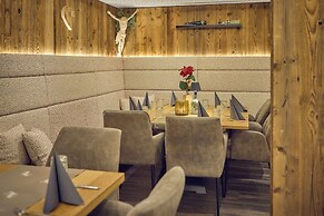 Hotel Astrid inklusive JokerCard, Pool und Liegewiese