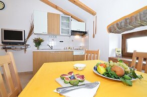 Bella Vista Apartments