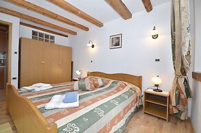 Bella Vista Apartments