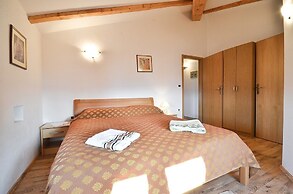 Bella Vista Apartments