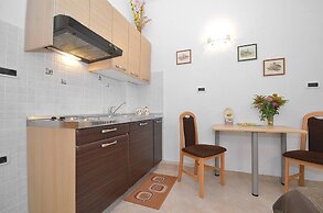 Bella Vista Apartments