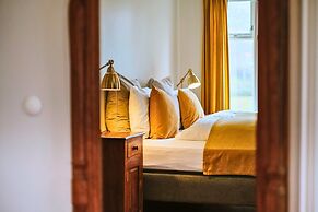 Bankinn - Hotel by Aldan