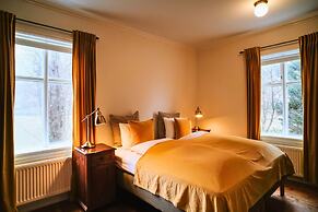 Bankinn - Hotel by Aldan